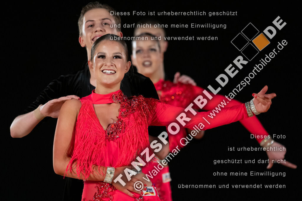 20250504-10357 | Hier finden Sie Tanz Bilder vom Latein und Standard Formationen tanzen. Sportbilder vom Tanzsport. Schöne Fotos und von Weltmeisterschaft, Europameisterschaft, Bundesliga, Regionalliga, Oberliga und Landesliga sowie von GOC Stuttgart, DanceComp, WM Bremen