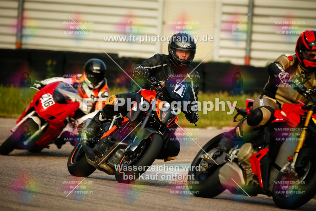 _MOT5171 | Hier findet Ihr Bilder von Touristenfahrten auf der Nürburgring Nordschleife oder von anderen Veranstaltungen die ich besucht habe. Viel Spass beim Durch Schauen 