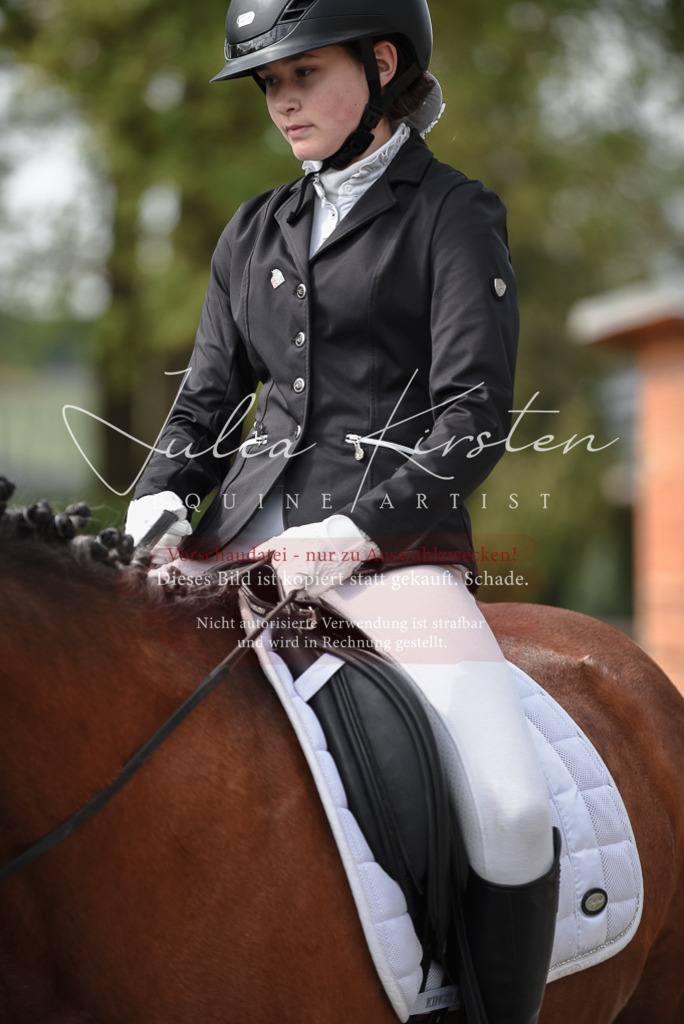 20230513_JK-Röhrsdorf-14-449 | Pferde- und Turnierfotografie in Westsachsen. Pferdeportraits, Auftragszeichnungen und intuitive Kunst.