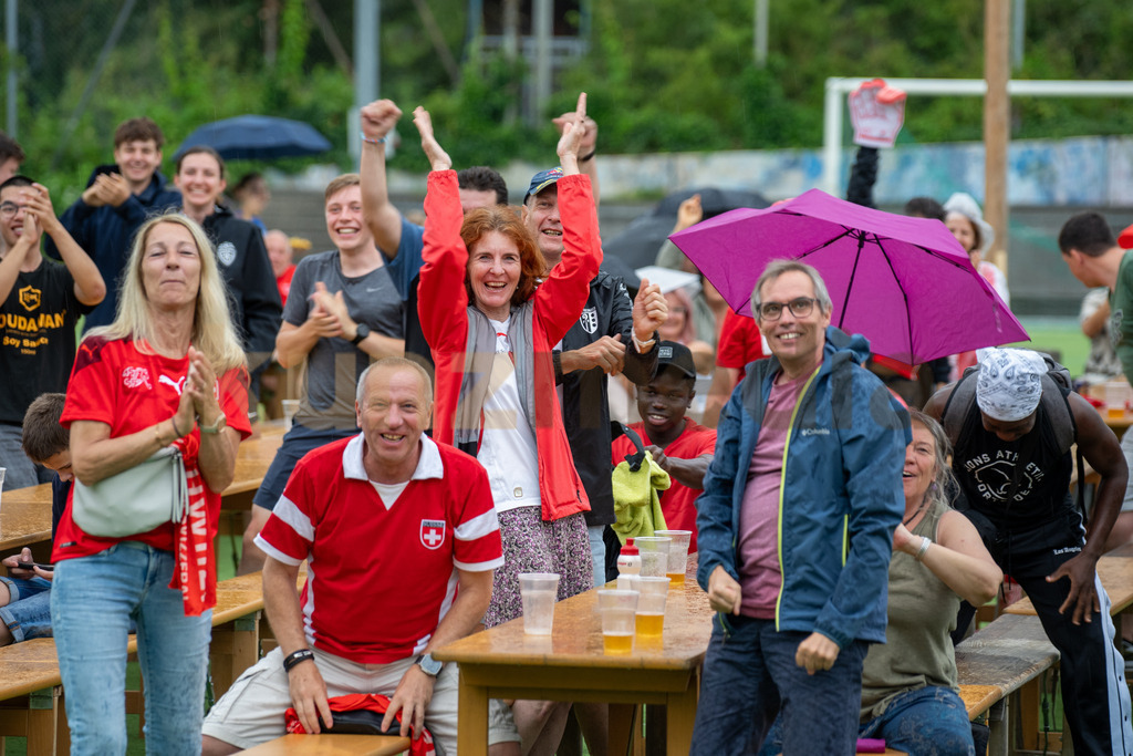 76_Public Viewing Reinach - Achtelfinale Schweiz -Italien EM 2024_kunzmedia.ch | OnlineShop für Bilder kunzmedia.ch