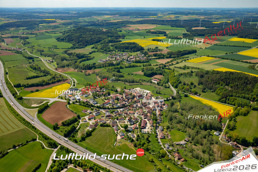 Schrägluftbild  Lengenfeld  Velburg - Das Luftbild wurde 2025 vom UL-Flugzeug heraus erstellt ( keine Drohne ) - Hochauflösende Luftaufnahme -Nicht vergleichbar mit Google Maps oder Satelittenbilder- Die Geschenkidee !Mit Lizenz und Bildrechte bestellbar