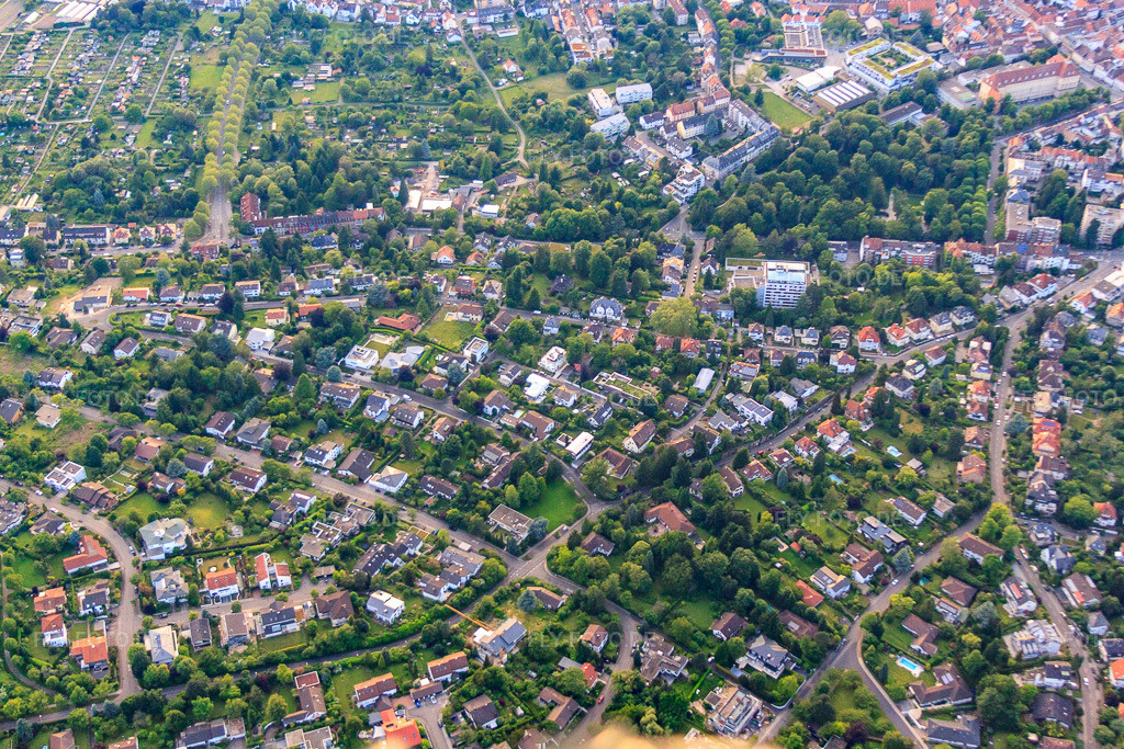 Luftbild: Bergwaldsiedlung im Ortsteil Durlach in Karlsruhe im Bundesland Baden-Württemberg in Deutschland. Foto: IMG_57870.jpg vom 14.06.2013 durch Werner Riehm/FLY-FOTO.deAuflösung des Originals: 4752 x 3168 px