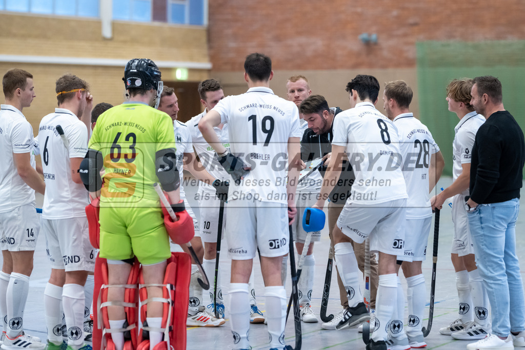 SFE_20230115_0056 | 1. Bundesliga Hockey Herren Schwarz-Weiss Neuss - Crefelder HTC am 15.01.2023 in  (Sporthalle Jahnerstrasse), Photo: Stephan Fehrmann 2022 (Sports-Gallery)