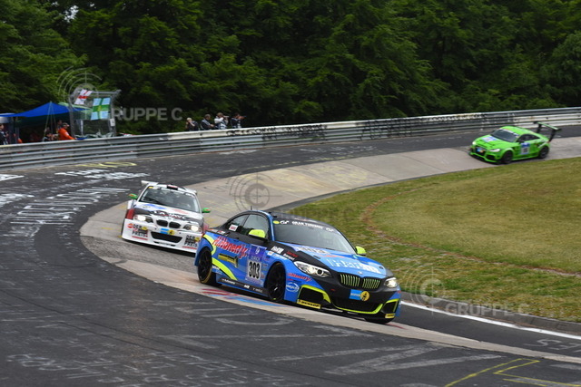 Motorsports / 24 Stunden Nürburgring 2015, Nürburgring-Nordschleife, GER | Michael Schrey, Max Partl, Uwe Ebertz, Jörg Weidinger - Realisiert mit Pictrs.com