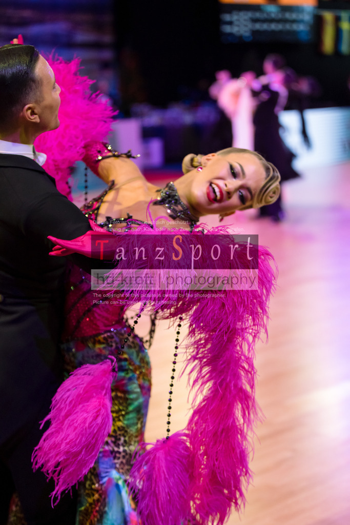 20241215_WDSF_Int_Open_Std-Riga-9349 | Tanzsportbilder, Standardtanz, Lateintanz, WDSF, DTV, LTVB, dancecomp, goc, hessen tanzt, blaues band der spree, walzer, tango, wiener walzer, slowfox, quickstepp, samba, rumba, cha-cha-cha, paso doble. jive, hd-kroft photography, turniertanzsport