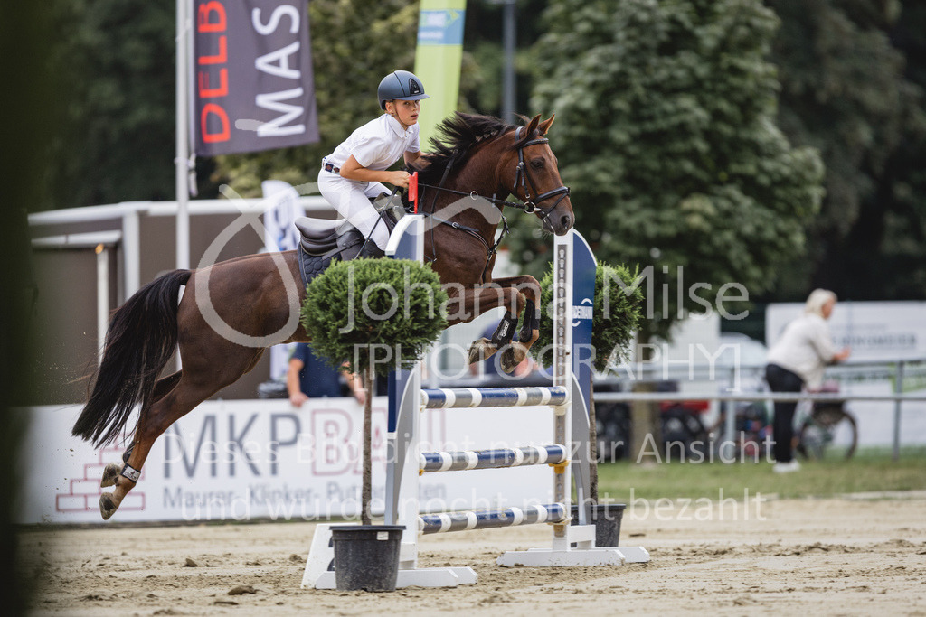 230824_Delbrueck_PonyTrophy-253 | Deine schönsten Turniermomente als professionelle Fotos! Entdecke hochwertige Pferdesport-Fotografie im Online-Shop. Jetzt Fotos finden & bestellen!