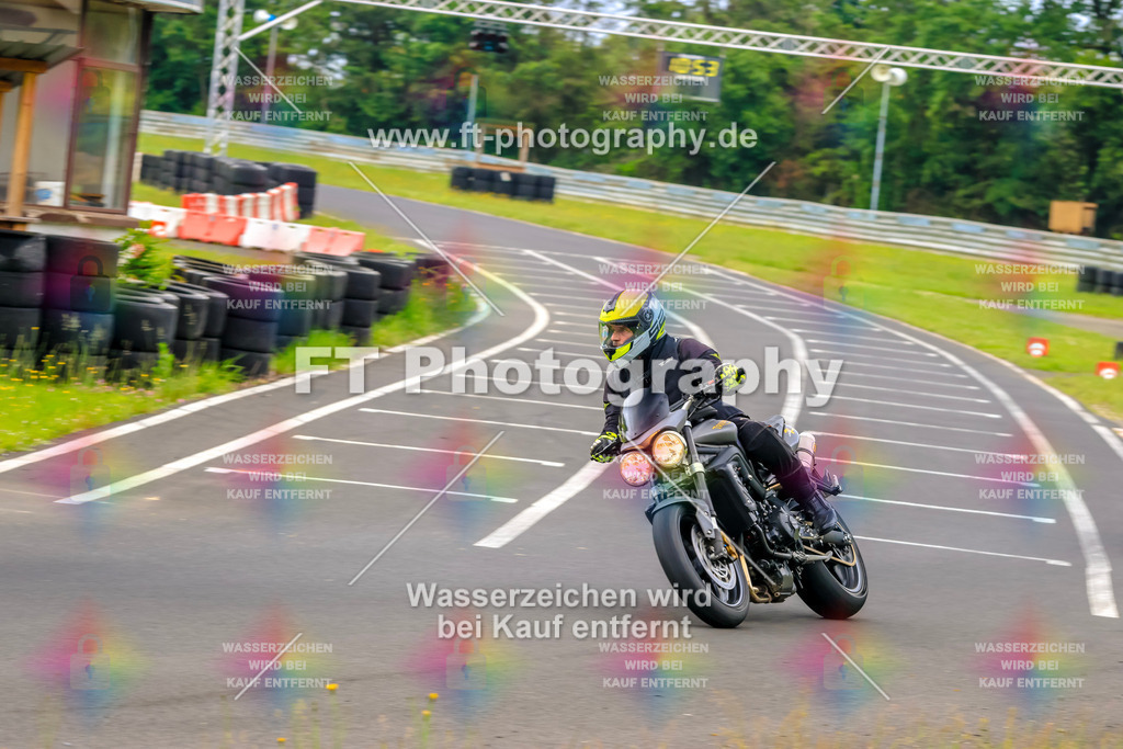 VBK-7721 | Hier findet Ihr Bilder von Touristenfahrten auf der Nürburgring Nordschleife oder von anderen Veranstaltungen die ich besucht habe. Viel Spass beim Durch Schauen 