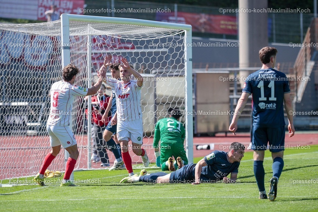 xsefx25042602010 | 25.04.2026, xsefx, Fußball, RL West, Fortuna Köln - SC Wiedenbrück, 31. Spieltag, Südstadion, Saison 2025 2026: Torjubel nach dem Tor zum 2:0 für den SC Fortuna Köln durch Torschütze Timo Bornemann (SC Fortuna Köln, 19) zusammen mit Enzo Wirtz (SC Fortuna Köln, 9) DFB regulations prohibit any use of photographs as image sequences and or quasi-video. Photo: xSabinexEffgenxPressefotoKochx