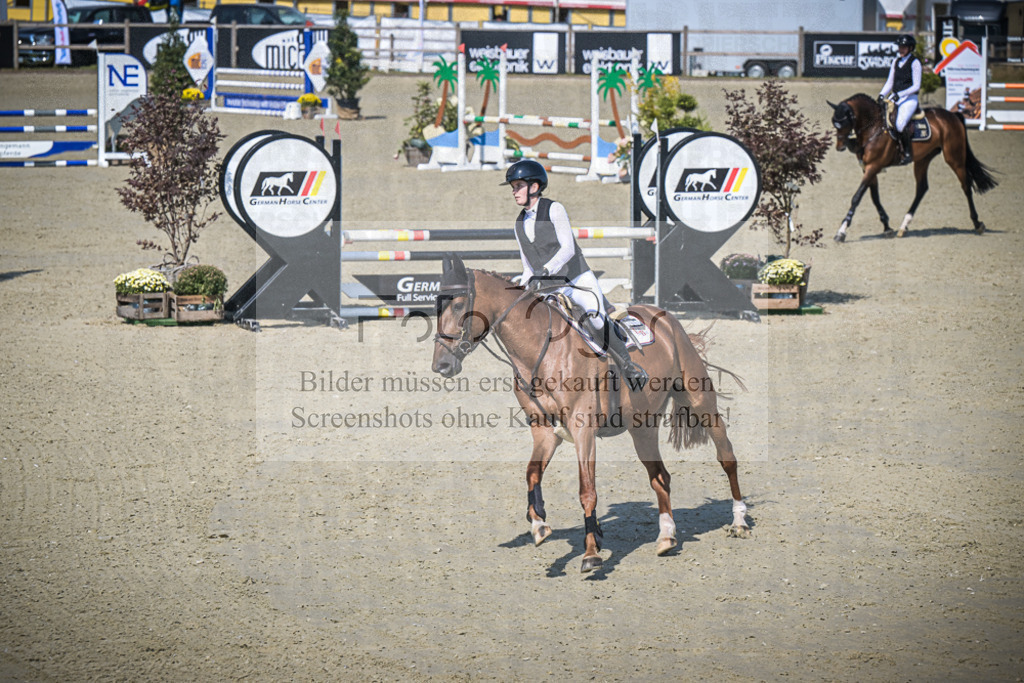 DOS_2632 | Entdecke hochwertige Reitturnierfotos von Foto Oger. Professionell, emotional und authentisch – jetzt Lieblingsmomente im Shop bestellen.Deutschlandweite Turnierfotografie. - Realisiert mit Pictrs.com