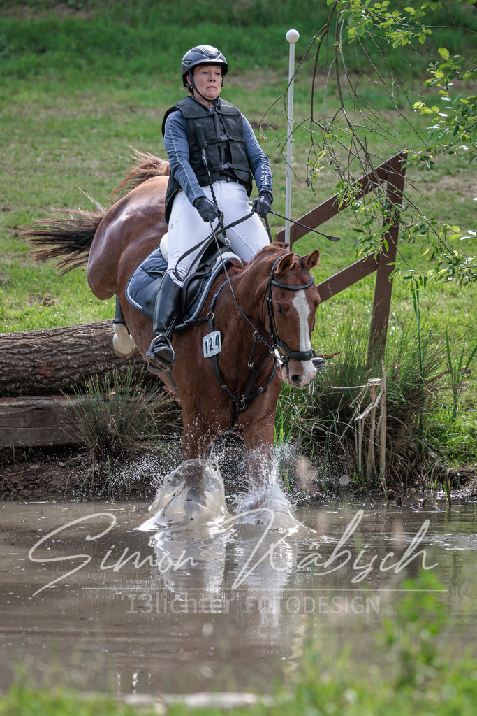 20260523-_3LI9487 | Tierfotografie Pferde, Hunde, Katzen, Haustiere.
Turnierfotografie Reitturniere, Reiten, Springreiten, Dressur in Hanau, dem Main-Kinzig-Kreis und dem Rhein-Main- Gebiet um Frankfurt