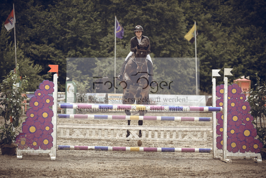 20240530-DOS_2291 | Entdecke hochwertige Reitturnierfotos von Foto Oger. Professionell, emotional und authentisch – jetzt Lieblingsmomente im Shop bestellen.Deutschlandweite Turnierfotografie. - Realisiert mit Pictrs.com