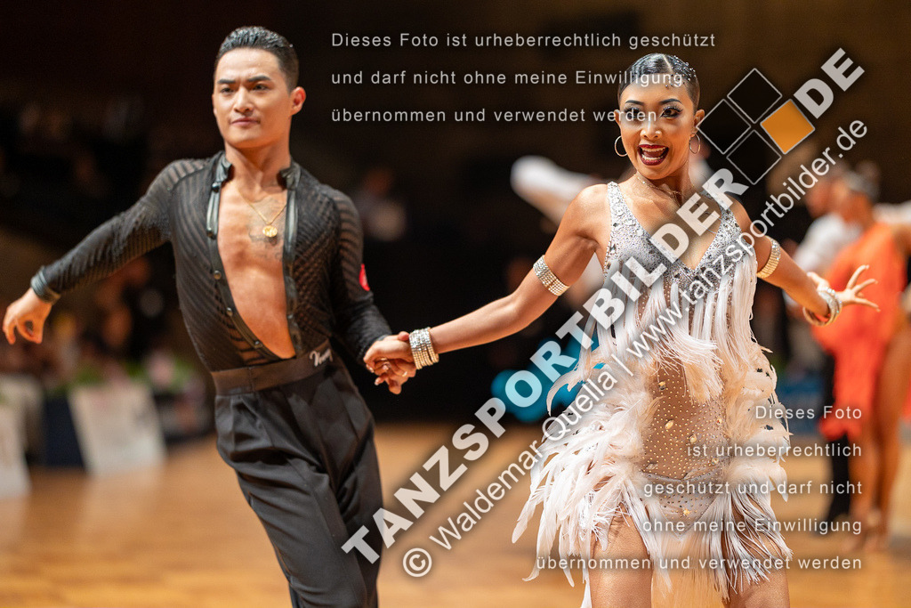20230812-12145 | Hier finden Sie Tanz Bilder vom Latein und Standard Formationen tanzen. Sportbilder vom Tanzsport. Schöne Fotos und von Weltmeisterschaft, Europameisterschaft, Bundesliga, Regionalliga, Oberliga und Landesliga sowie von GOC Stuttgart, DanceComp, WM Bremen