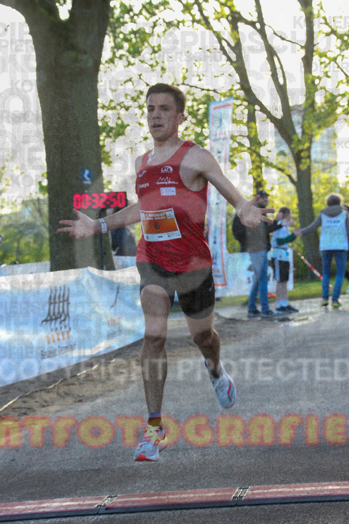 240403_1901_EX1_8519 | Sportfotografie im Rhein-Sieg Kreis, Köln, Bonn, NRW, Rheinland Pfalz, Hessen, etc. Unser Tätigkeitsfeld umfasst den Laufsport vom Volkslauf über den Marathon, Duathlon, Triathon bis zum Ultralauf wie Kölnpfad Ultra oder Schindertrail.