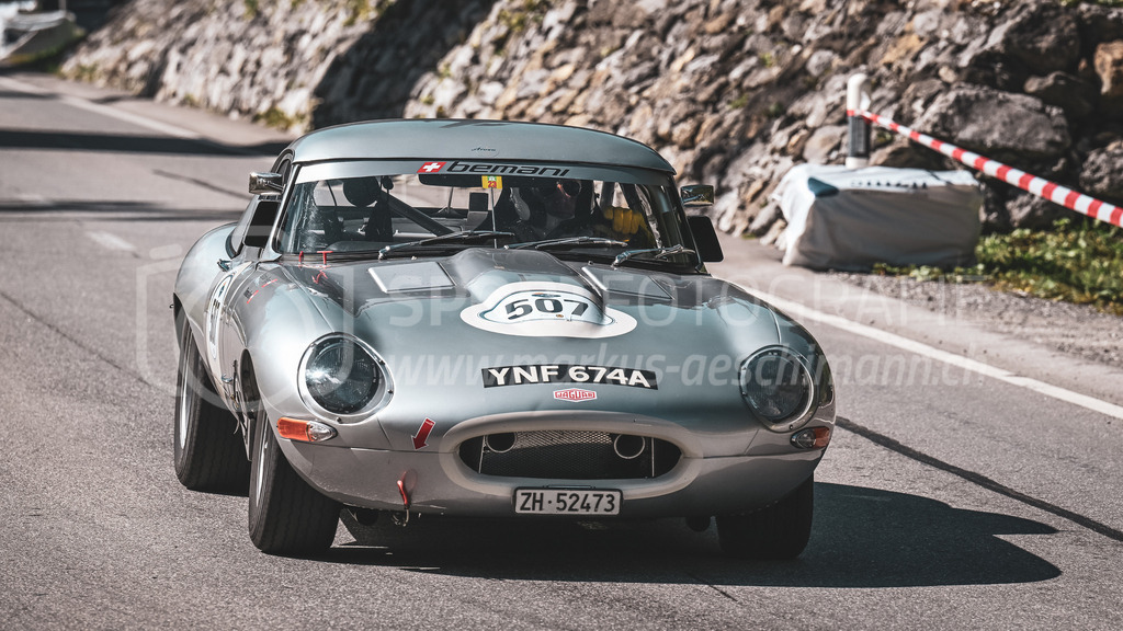 19. Arosa ClassicCar 2023 - 2. September 2023 | 19. Arosa ClassicCar 2023
Arosa, Schweiz
Kern Thomas aus Zumikon mit der Startnummer 507 in einem Jaguar E-type, Jahrgang 1963, in der Klasse Competition.
@arosaclassiccar, @arosa.official, #arosaclassiccar, #arosa, #76curves, #classiccar
Bild: Sportfotografie Markus Aeschimann | www.markus-aeschimann.ch - Realisiert mit Pictrs.com