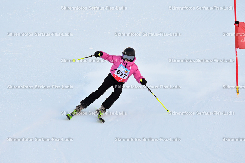 SRF_25.12.2025_0243 | Skirennfotos,Serfaus,Fiss,Ladis,Kinderskirennen,Winter,Tirol,Oberland,skirace,SFL,feelfree,weil wir's genießen,ski,Ski,skifahren,Sonnenplateau, - Realisiert mit Pictrs.com