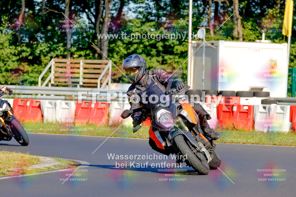 _MOT5293 | Hier findet Ihr Bilder von Touristenfahrten auf der Nürburgring Nordschleife oder von anderen Veranstaltungen die ich besucht habe. Viel Spass beim Durch Schauen 