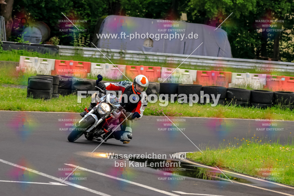 VBK-6615 | Hier findet Ihr Bilder von Touristenfahrten auf der Nürburgring Nordschleife oder von anderen Veranstaltungen die ich besucht habe. Viel Spass beim Durch Schauen 