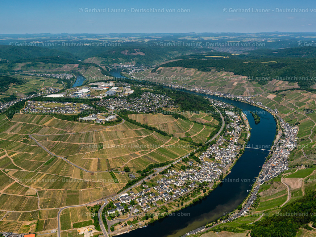 3114416 | Weinberge und Mosel bei  Kaimt