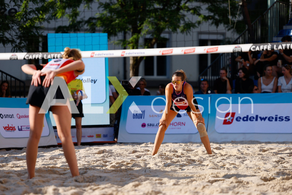 Obi BeachTour 2026 - Basel | BASEL, SWITZERLAND - JULY 17: ELIN SHANA KLUSER (SUI) during the Obi BeachTour 2026 match between BOSSART / ABBÜHL (SUI) and KLUSER / SCHWAB (SUI) at Barfüsserplatz on July 17, 2026 in Basel, Switzerland. - Realisiert mit Pictrs.com
