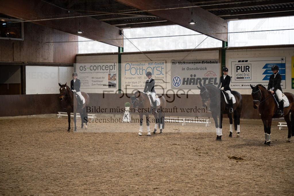 Hallenreittunier Voxtrup 2023 | Entdecke hochwertige Reitturnierfotos von Foto Oger. Professionell, emotional und authentisch – jetzt Lieblingsmomente im Shop bestellen.Deutschlandweite Turnierfotografie. - Realisiert mit Pictrs.com