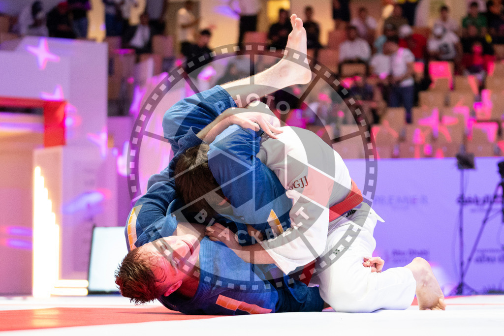20231109PBB6532 | Fighters compete during the AJP World Professional Championship in the Mubadala Arena in Abu Dhabi, Arab United Emirates, on November 9, 2023.