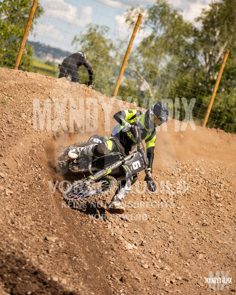866A1117 | mxndyyvipix