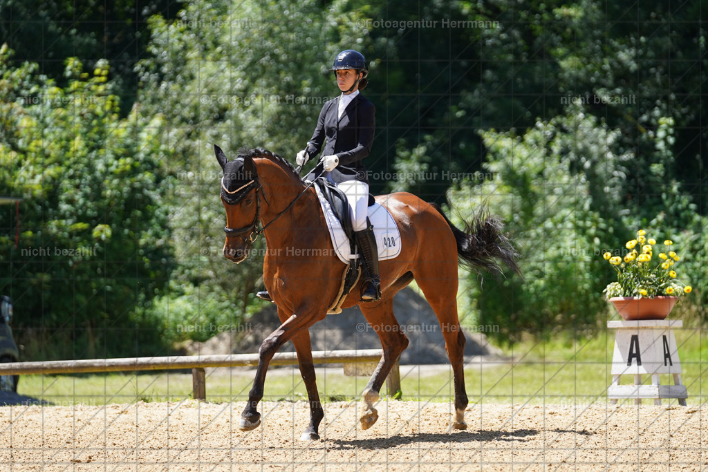 20240705-FAH03952 | Turnierbilder von Grafing, Reitsportbilder, Turnierfotos, Turnierfotografen Bayern, Pferdefotograf, Fotoagentur Herrmann