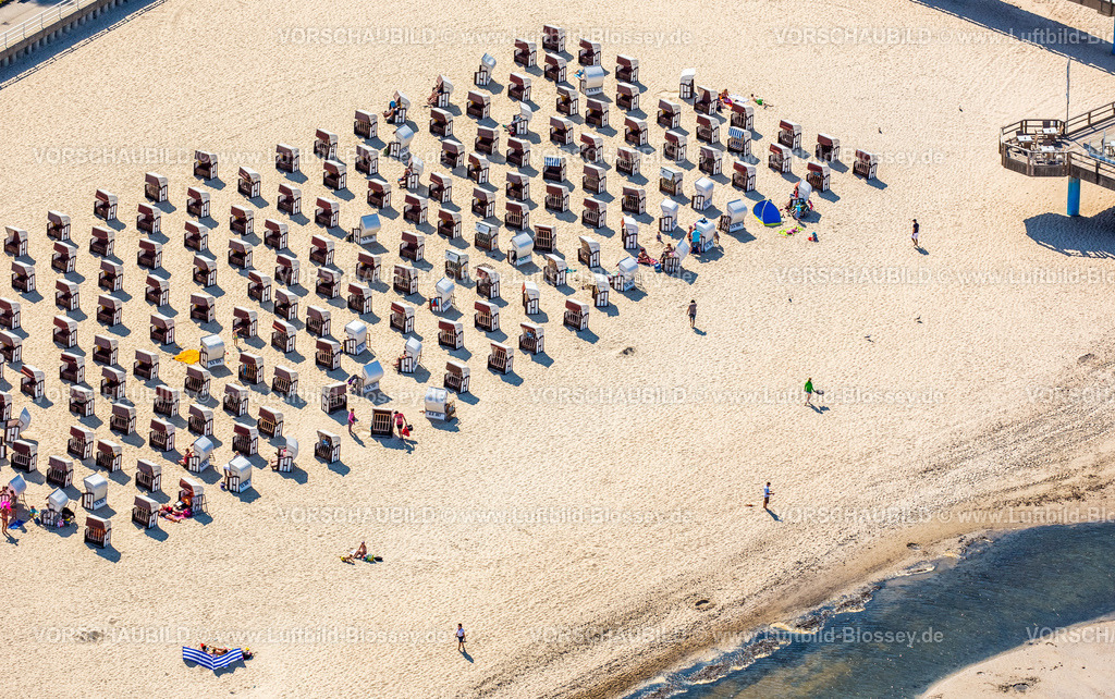 Ostsee16062247Ruegen_Ostseebad Sellin | Küstenlinie, Strandkörbe,  Sellin, Ostseeküste,Mecklenburg-Vorpommern, Vorpommern, Mecklenburg-Vorpommern, Deutschland