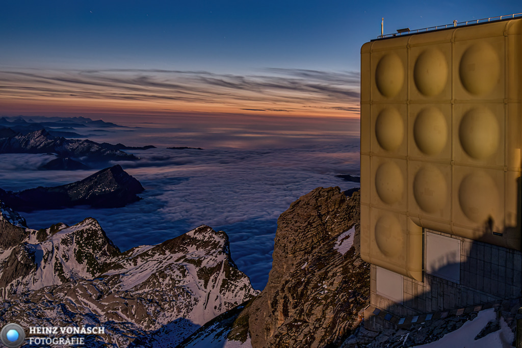 Säntis_0013 | Alle Bilder von Heinz Vonäsch Fotografie können alle zu günstigen Preisen gekauft werden! Download der Bilder, Ausdrucke, Postkarten, Tassen T-Shirts, Kalender, Alu- Dibond usw. - Realisiert mit Pictrs.com