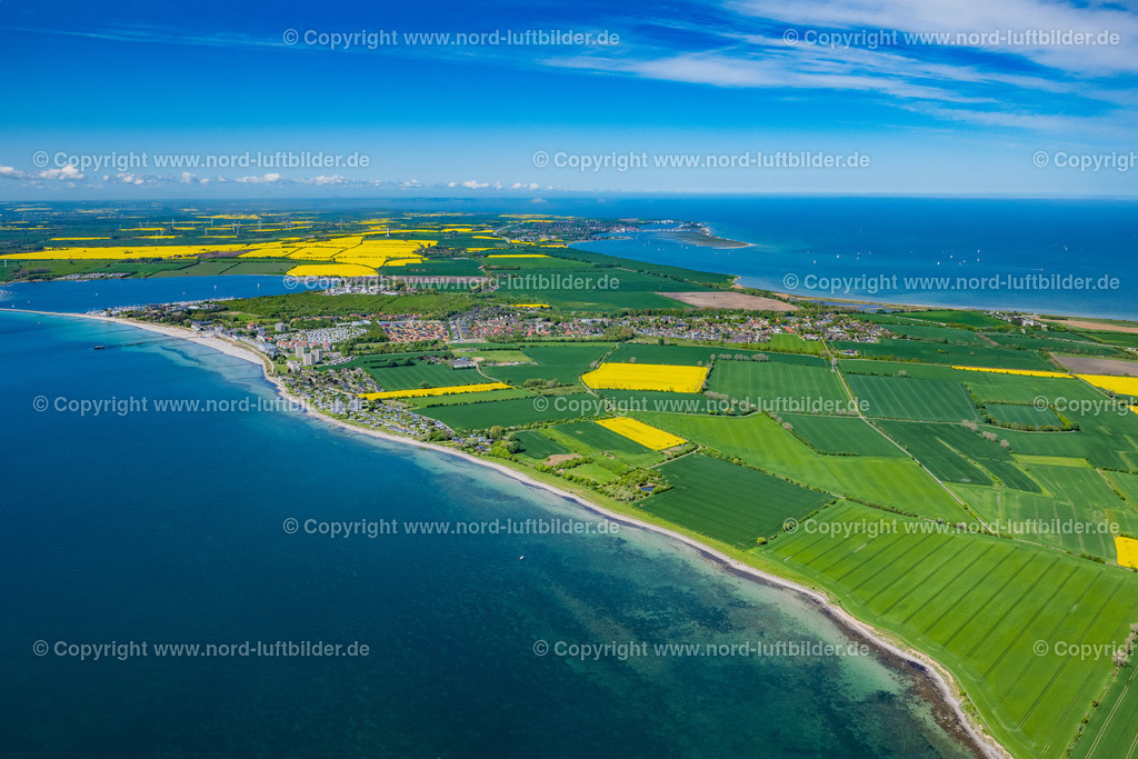 Grossenbrode_ELS_4471150522 | GROßENBRODE 15.05.2022 Ortsansicht an der Meeres-Küste der Ostsee in Großenbrode im Bundesland Schleswig-Holstein. // Townscape on the seacoast of Baltic Sea in Grossenbrode in the state Schleswig-Holstein. Foto: Martin Elsen