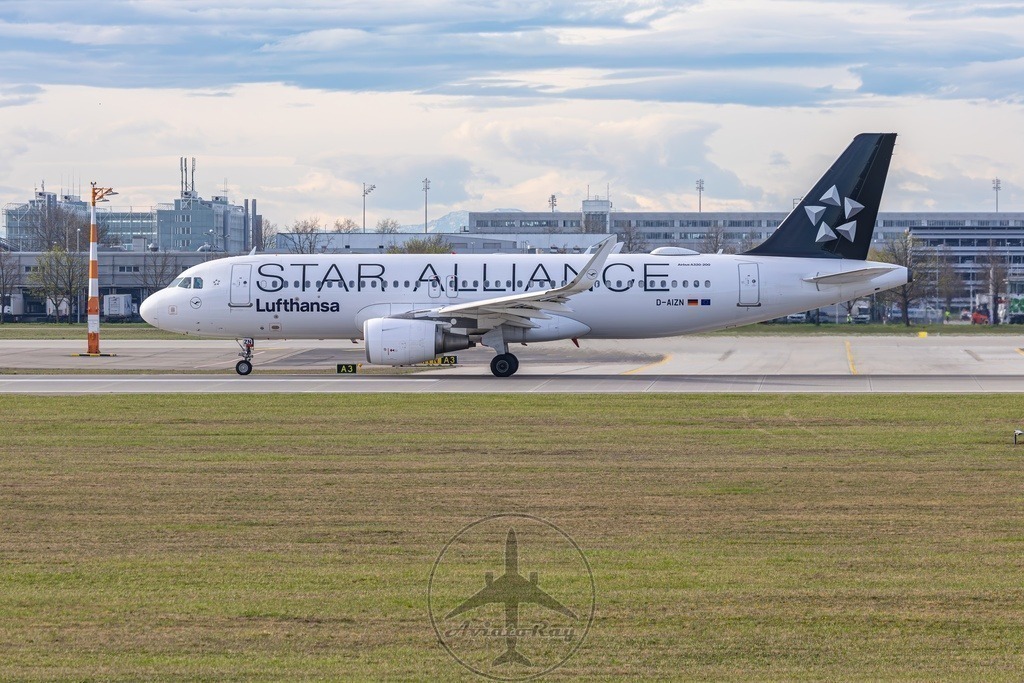 LH2460-A320-D-AIZN-MUC-HEL-20250415-01-topaz-sharpen-upscale-2x | Browse breathtaking aviation photography and order high-quality prints from AviatoRay's gallery. Perfect for enthusiasts and collectors. - Realisiert mit Pictrs.com
