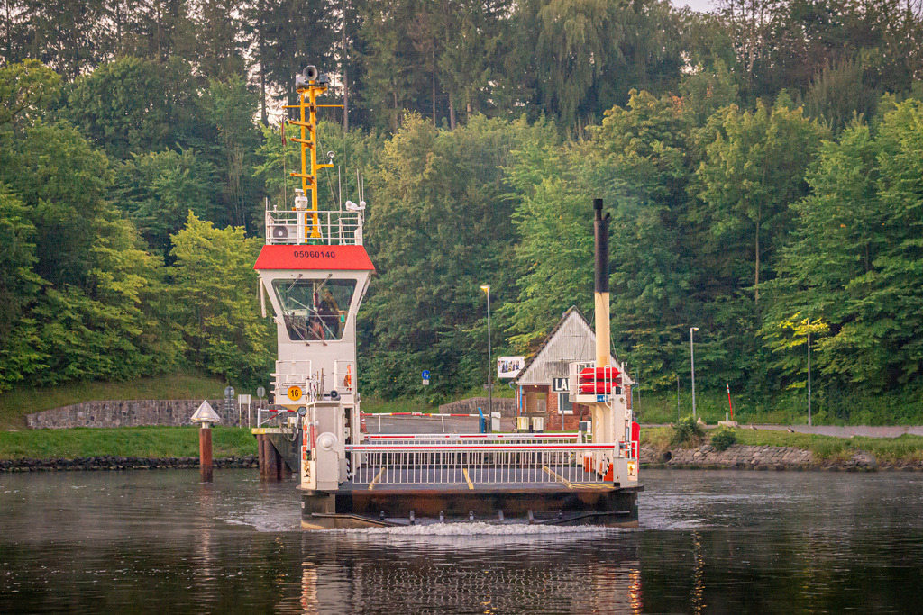 CCP_0222 | Entdecken Sie hochwertigen Fotodruck auf Leinwand, Acrylglas, Alu-Dibond und weiteren Materialien bei Fotodruck Online. Gestalten Sie individuelle Wandbilder in bester Qualität – ideal für besondere Erinnerungen und stilvolle Dekorationen. 