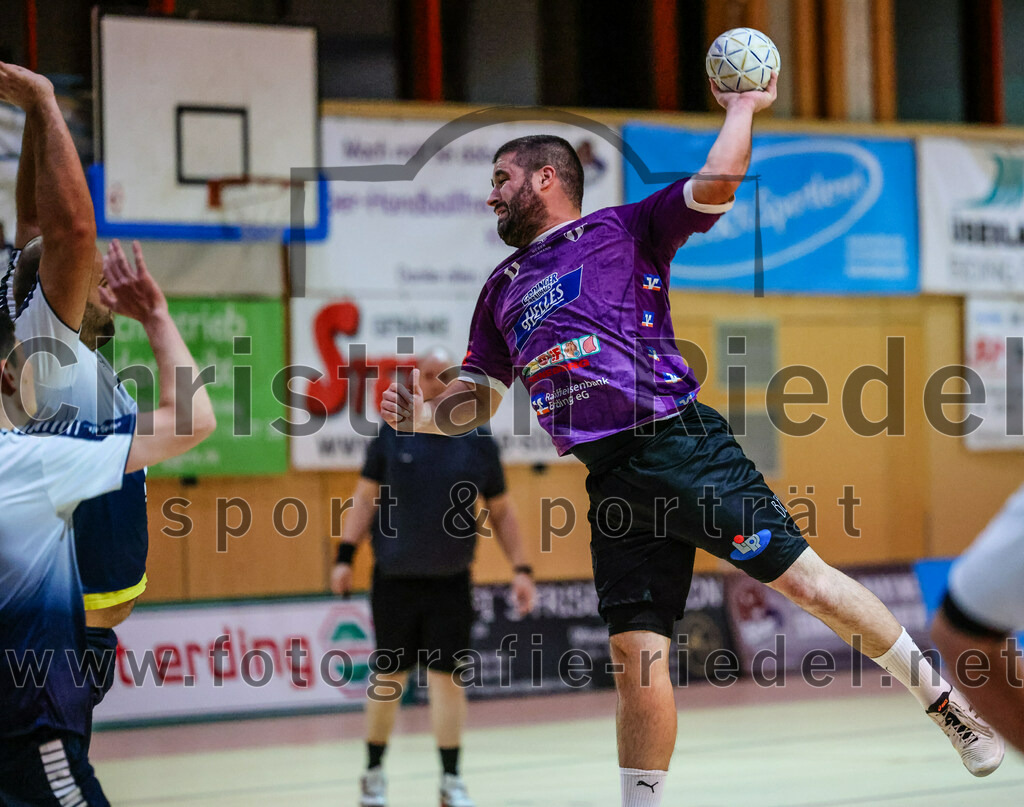 2023-11-11_042_SpVgg_Altenerding_gegen_HC_Donau-Paar | Erding, Deutschland, 11.11.2023:
Handball, Bezirksoberliga Männer 2023 / 2024, 7. Spieltag, SpVgg Altenerding gegen HC Donau/Paar, Endergebnis: 44:32

Christian Loris (SpVgg Altenerding, #11)

Foto: Christian Riedel / fotografie-riedel.net