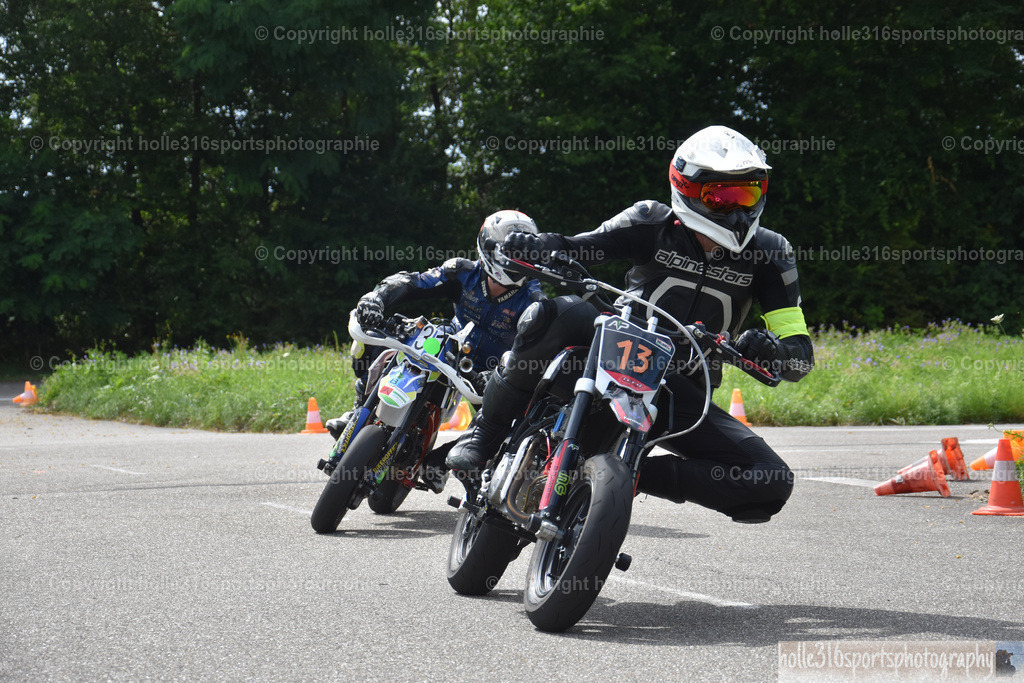 DSC_0628 | Sportfotografie , Motorsport, Motoross, Reitsport, Mointainbike, Enduro,
Landschaft , Outdoor, Eventfotografie, Landschaft, Bilder online bestellen - Realisiert mit Pictrs.com