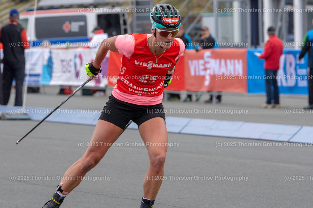 Deutsche Meisterschaften Biathlon | Deutsche Meisterschaften Biathlon, Speziallanglauf Frauen am 14.09.2018 in der DKB SKI ARENA in Oberhof, (Deutschland)

Bild: Herrmann Denise vom WSV Erzgebirge Oberwiesenthal / BwFb - Realisiert mit Pictrs.com