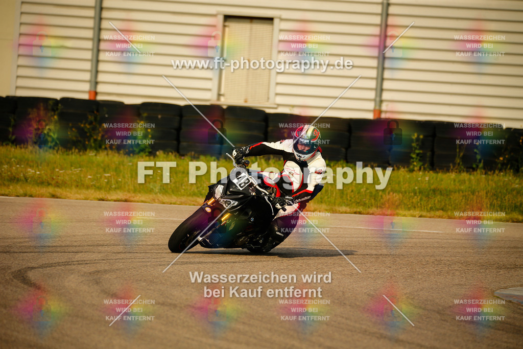 _MOT5121 | Hier findet Ihr Bilder von Touristenfahrten auf der Nürburgring Nordschleife oder von anderen Veranstaltungen die ich besucht habe. Viel Spass beim Durch Schauen 