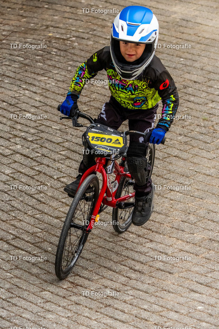 BayBMX2026-05549 | Fotogalerie von Thomas Dettweiler mit Eventbildern und lizenzfreien Fotos. Perfekt als Wandbild, für Büro, Website oder private Nutzung. - Realisiert mit Pictrs.com