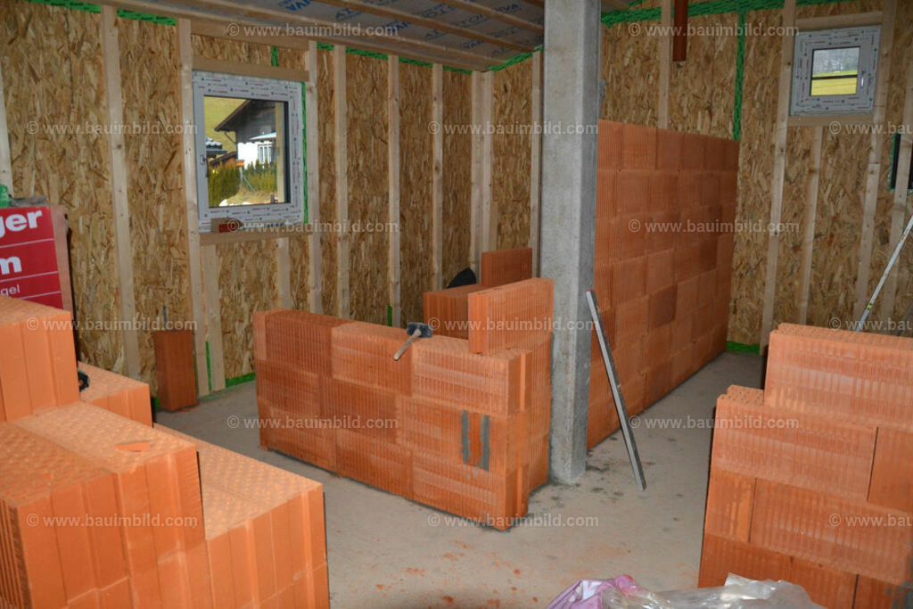 bib-lg07-mauerarbeiten-0234 | Nach LV-Leistungsgruppen sortierte Detailfotos über den Bau eines Hauses. Alle Hausbau-Bilder direkt vom Urheber und Autor der Website Haus-Selber-Bauen.com