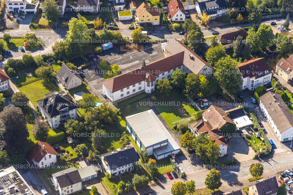 Menden220901500 | Luftbild, Albert-Schweitzer-Schule, Lendringsen, Menden, Ruhrgebiet, Nordrhein-Westfalen, Deutschland