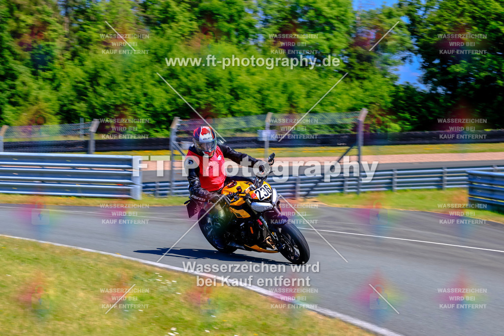 _TCM6658 | Hier findet Ihr Bilder von Touristenfahrten auf der Nürburgring Nordschleife oder von anderen Veranstaltungen die ich besucht habe. Viel Spass beim Durch Schauen 
