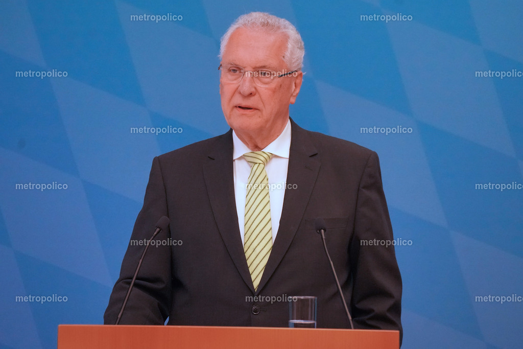 Joachim Herrmann (17) | Metropolico