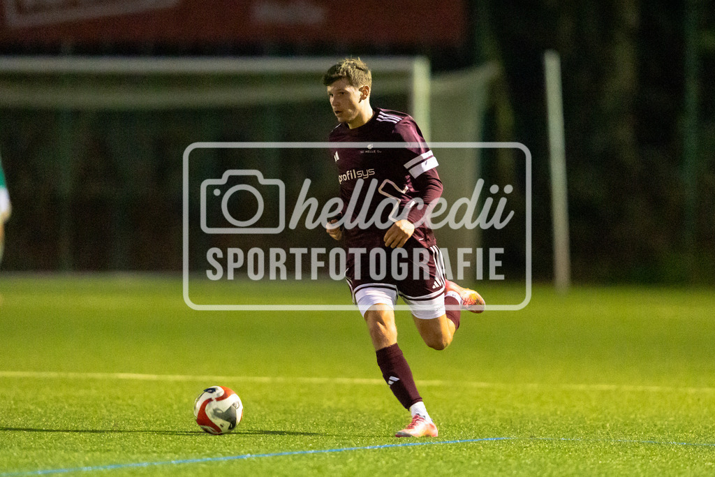 Fußball I Herren I Saison 2025-2026 I Bezirksliga Weser Ems I 21. Spieltag I SC Melle 03 II - TSV Riemsloh I 10587-34 | Jan Reinken (20, SC Melle 03) - Realisiert mit Pictrs.com