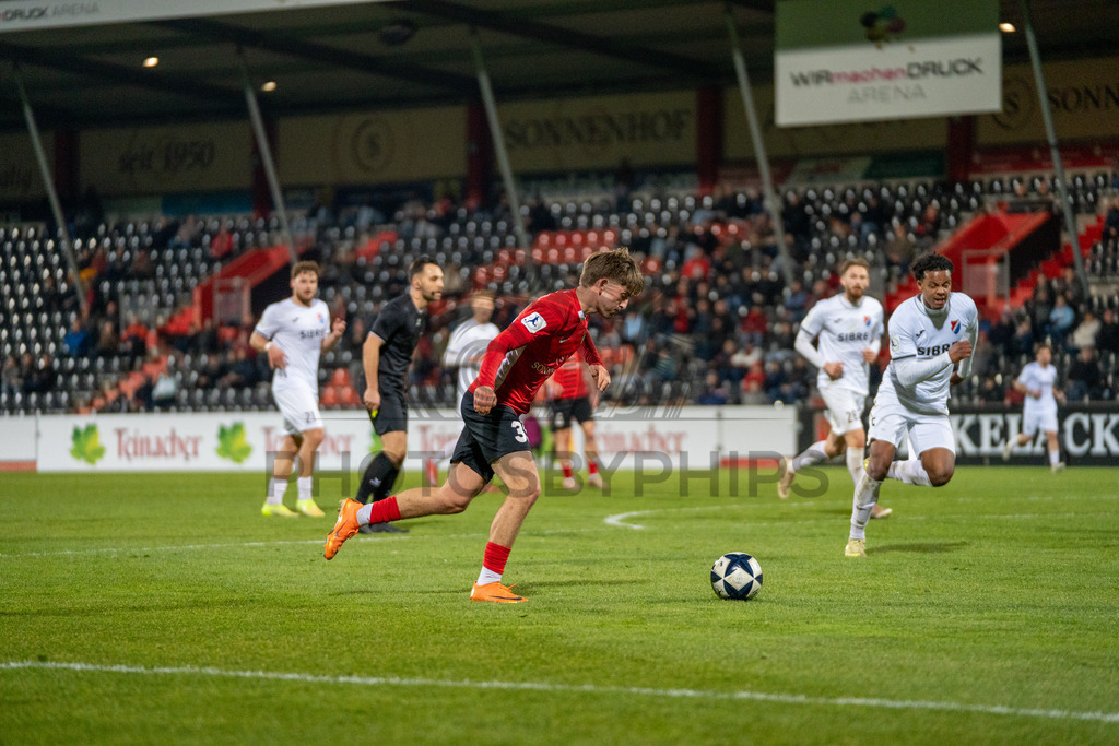 SG Sonnenhof Grossaspach vs. TSV Steinbach Haiger, Fussball, Regionalliga Suedwest, 25. Spieltag, 20.03.2026 | Torchance durch Lukas Stoppel (SG Sonnenhof Großaspach, #35),SG Sonnenhof Grossaspach vs. TSV Steinbach Haiger, Fussball, Regionalliga Suedwest, 25. Spieltag, 20.03.2026Foto: photosbyphips/Philip Ziegler