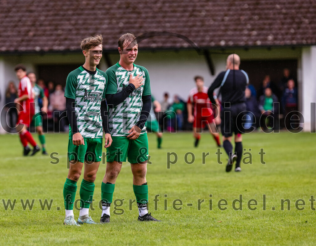 2023-08-06_030_SpVgg_Neuching_gegen_SG_Hoerlkofen-Woerth | Neuching, Deutschland, 06.08.2023:
Fußball, A-Klasse 2023 / 2024, 1. Spieltag, SpVgg Neuching gegen SG Hörlkofen/Wörth, Endergebnis: 0:0

Sven Wagner (SpVgg Neuching, #7), Johannes Graf (SpVgg Neuching, #8)

Foto: Christian Riedel / fotografie-riedel.net