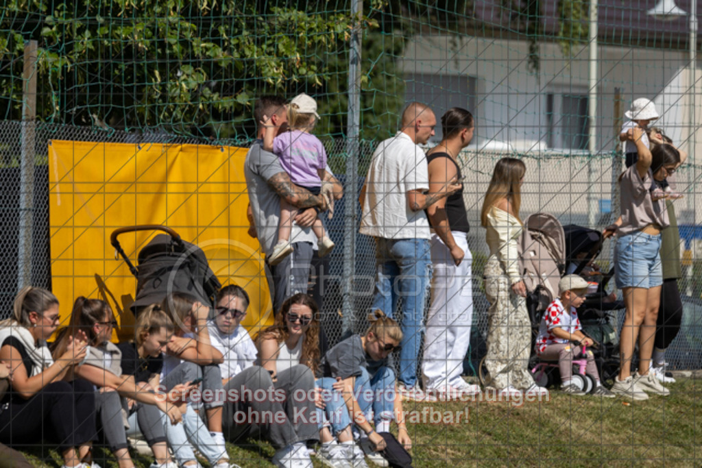 20250824_153915_0508 | #,KSG Eislingen (grün) vs. SGM Jebenhausen-Bezgenriet (orange), Fussball, Kreisliga A3 - Bezirk Neckar/Fils, 01. Spieltag, Saison 2025/2026, Rasensportplatz, Albstraße 69, 73054 Eislingen, 24.08.2025 - 15:00 Uhr,Foto: PhotoPeet-Sportfotografie/Peter Harich