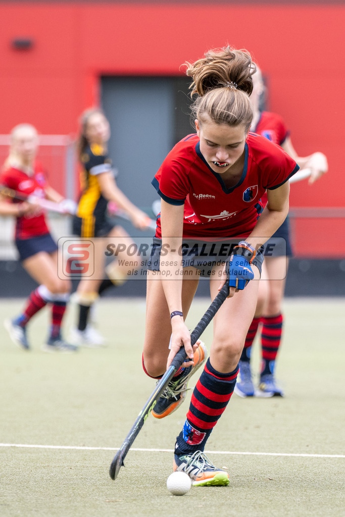 SFE_20231022_0122 | Deutsche Meisterschaft Weibliche U16 Finale Berliner HC - Harvestehuder THC am 22.10.2023 in Köln (Düsseldorfer Hockeyclub 1905 e.V.), Photo: Stephan Fehrmann 2023 (Sports-Gallery)