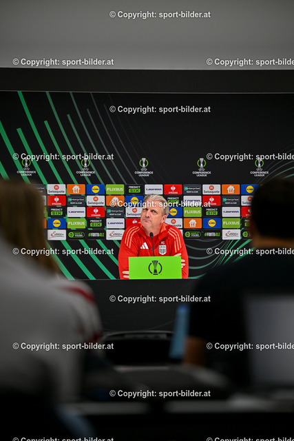 AUT, Pressekonferenz vor LASK v Cercle Brugge | 06.11.2024, Oberoesterreich Arena Linz, AUT, Pressekonferenz vor LASK v Cercle Brugge, UEFA Conference League 2024/25 MD3, im Bild 