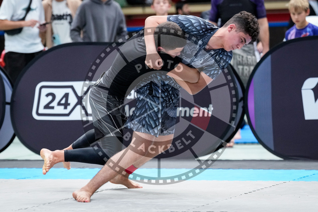 20250920PBB3337 | Athletes compete during the AJP Tour Hamburg International Jiu-Jitsu Championship, on September 20, 2025 in Hamburg, Germany. © Chiara Dazi / photoblackbelt