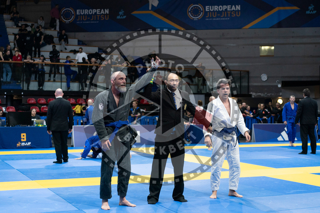 20240122PBB5424 | Fighters compete during the second day of the IBJJF European Championship in Paris, France, on January 22, 2024.