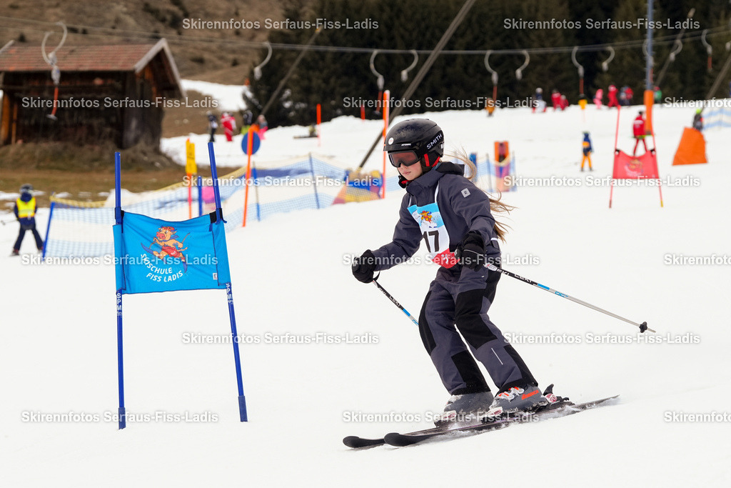 SRF_02.01.2026_0685 | Skirennfotos,Serfaus,Fiss,Ladis,Kinderskirennen,Winter,Tirol,Oberland,skirace,SFL,feelfree,weil wir's genießen,ski,Ski,skifahren,Sonnenplateau, - Realisiert mit Pictrs.com